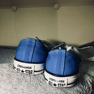 Converse Low Tops Sneakers w/ Laces
